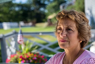 Deborah Denehy received chemotherapy directly to her abdomen to treat ovarian cancer, a treatment that remains underused in the United States. Credit Shiho Fukada for The New York Times